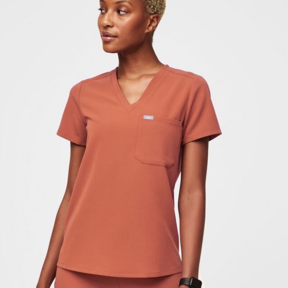 Figs women's Terracotta Catarina™ One-Pocket Scrub Top - M / Terracotta